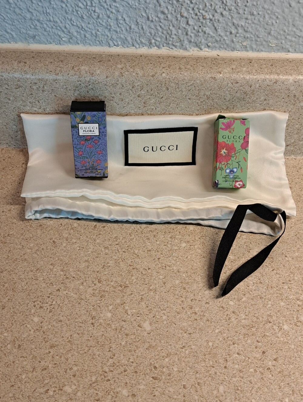 Gucci Flora Perfume Set - Picture 8 of 8